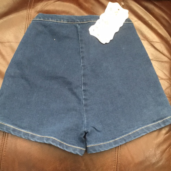 Short - Picture 2 of 2